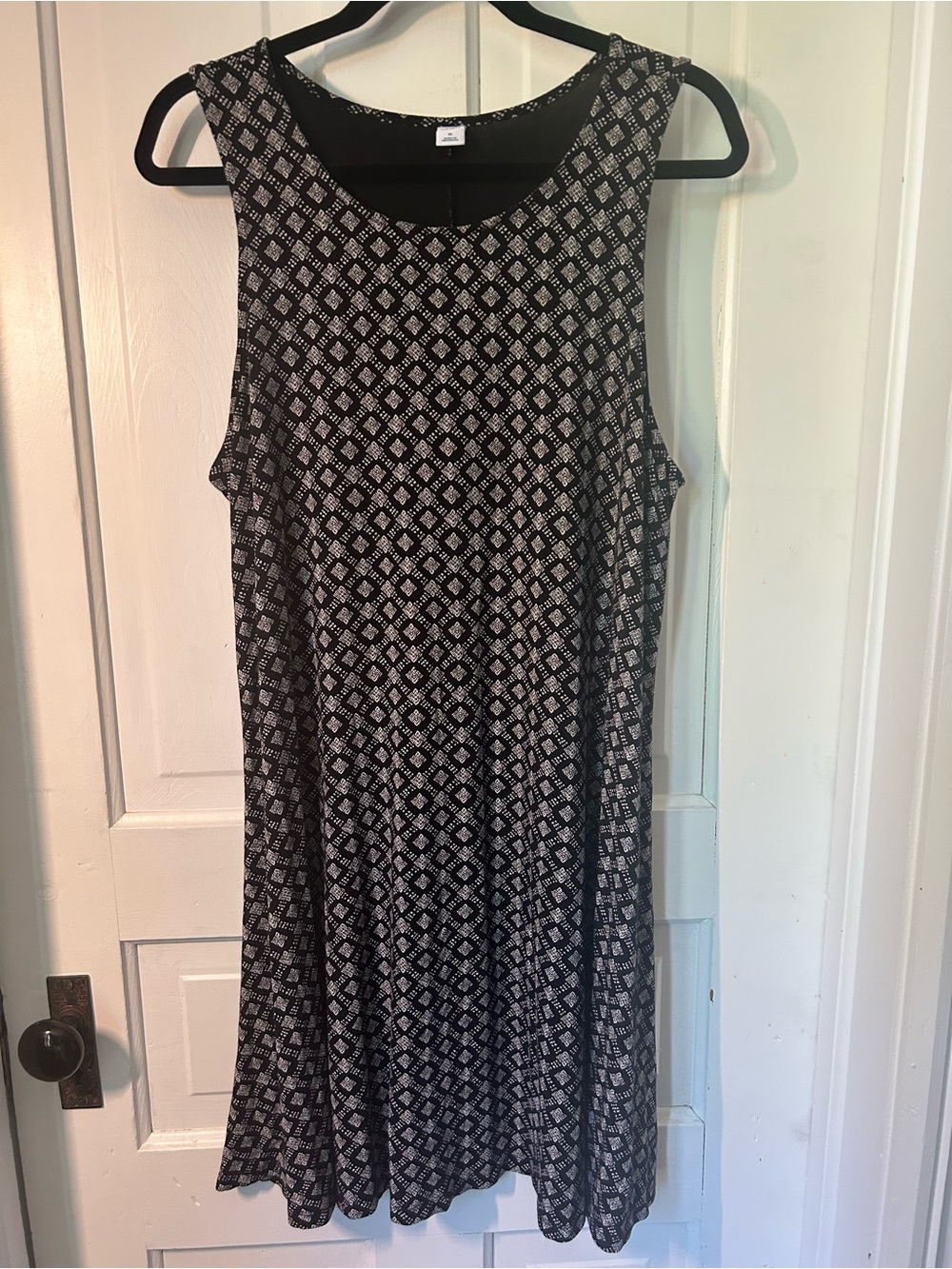 Old Navy Black and White Geometric Sleeveless Mini Dress
